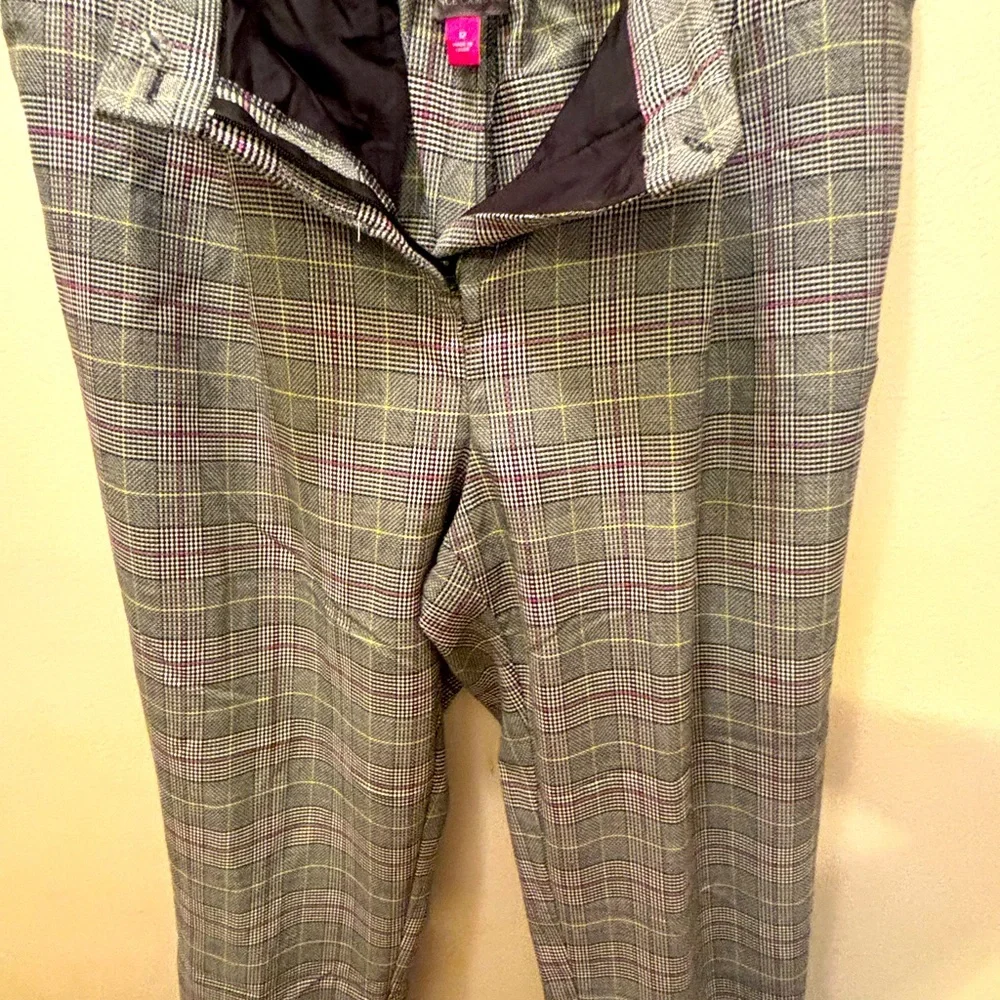 Vince Camuto - Picture 4 of 9